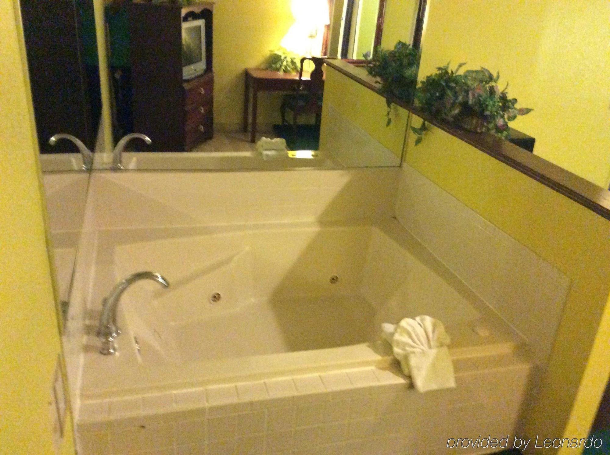 Country Hearth Inn - 鲍灵格林 外观 照片