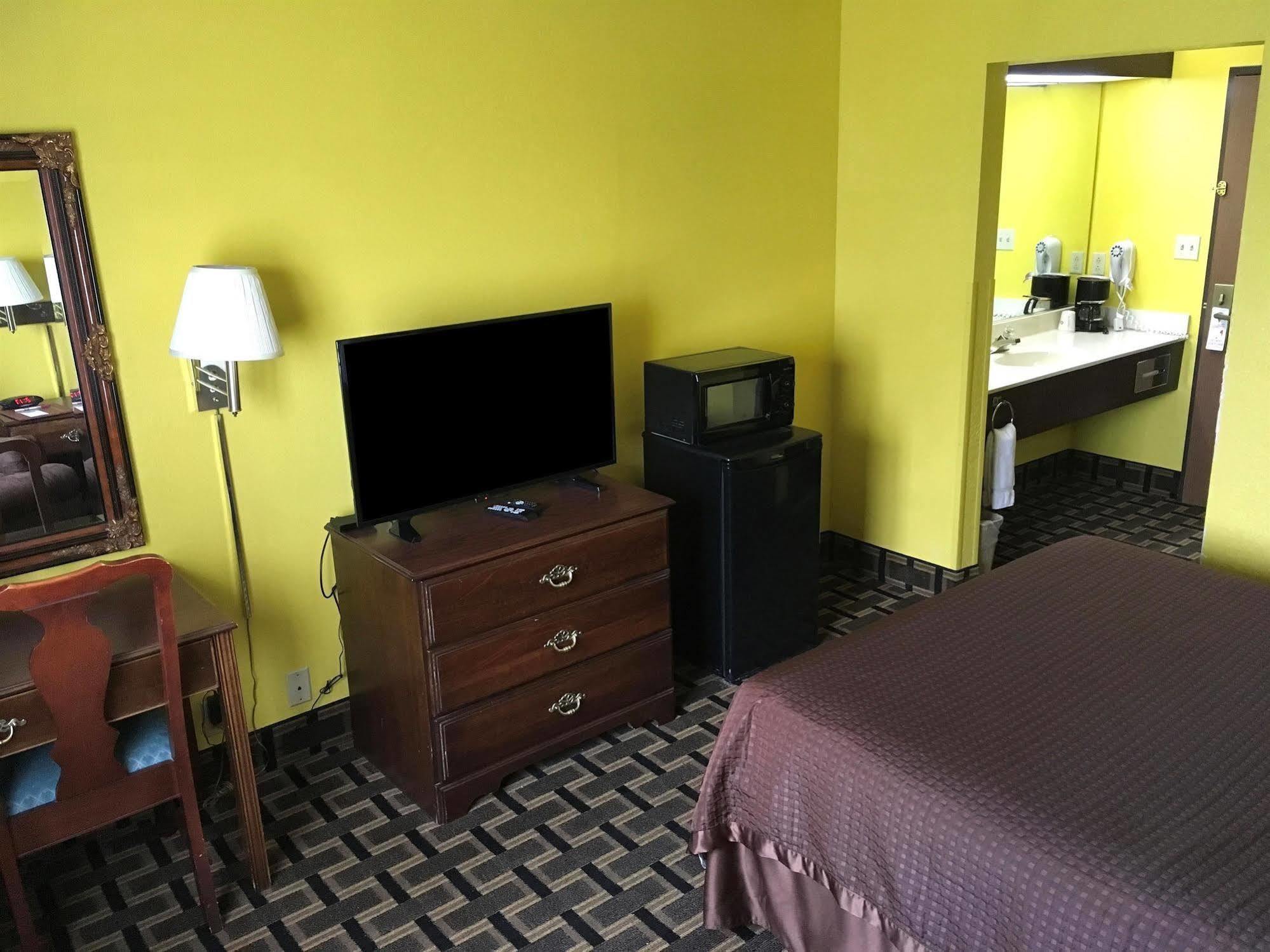 Country Hearth Inn - 鲍灵格林 外观 照片
