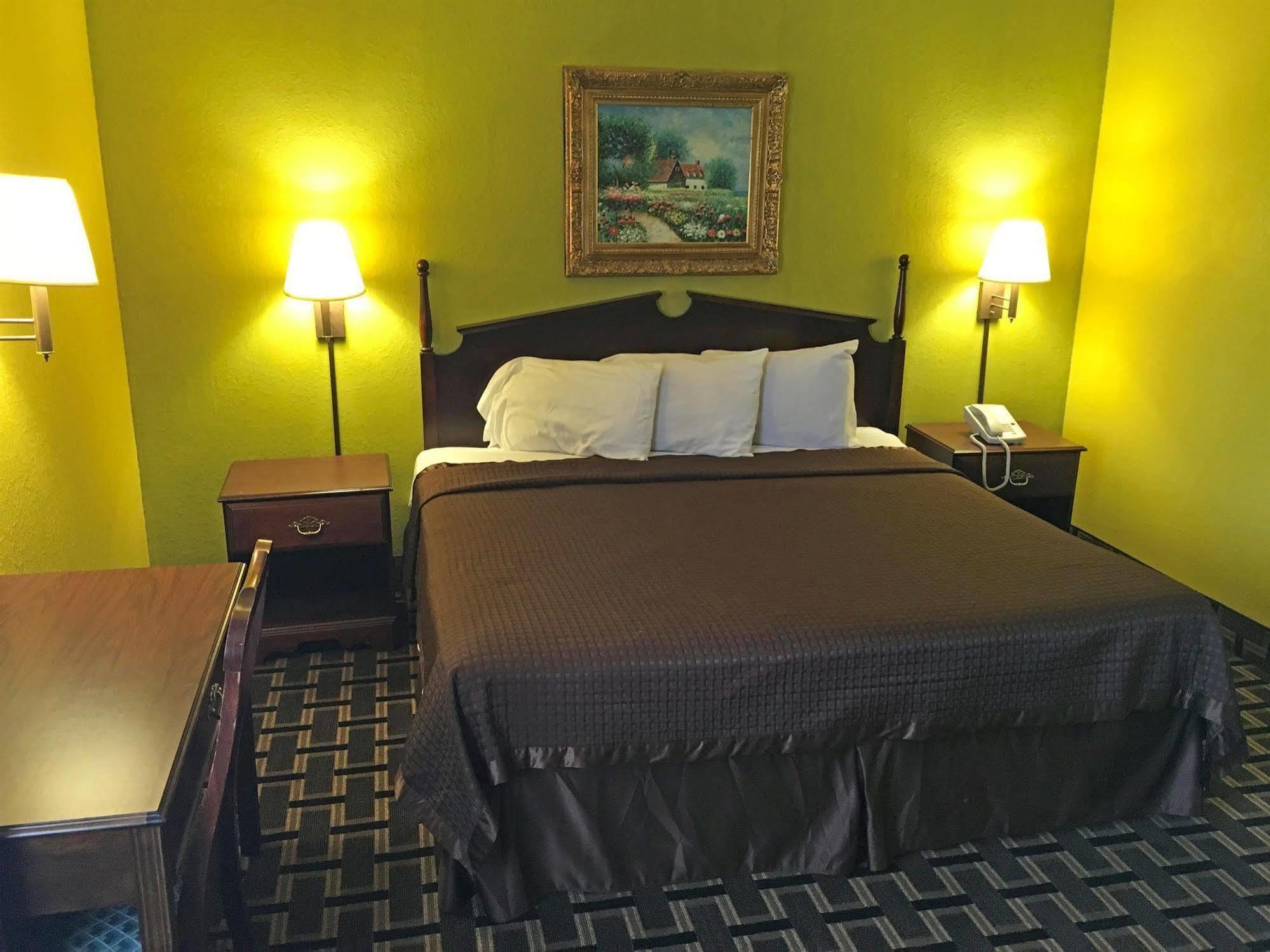 Country Hearth Inn - 鲍灵格林 外观 照片